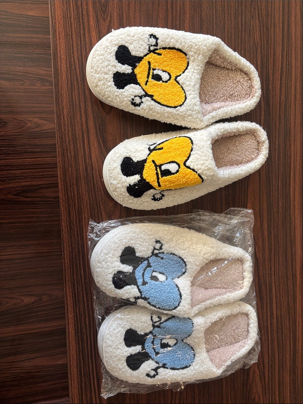Women’s Plush Heart Face Slippers - Yellow and Light Blue